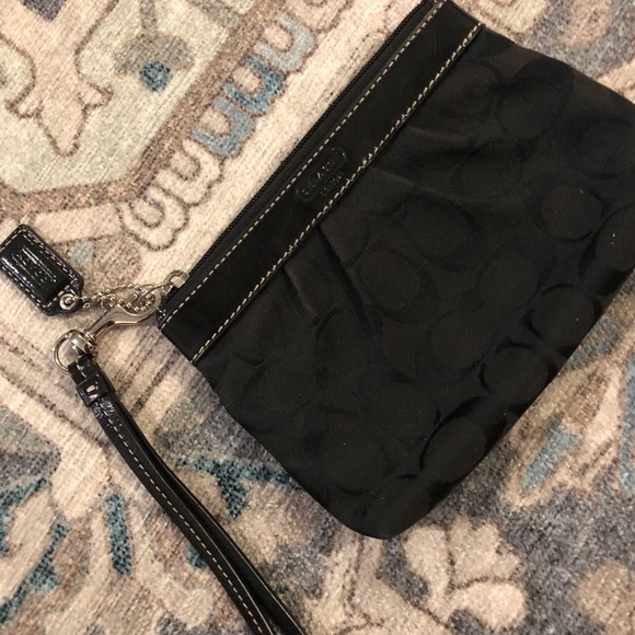 Coach wristlet - Picture 1 of 3
